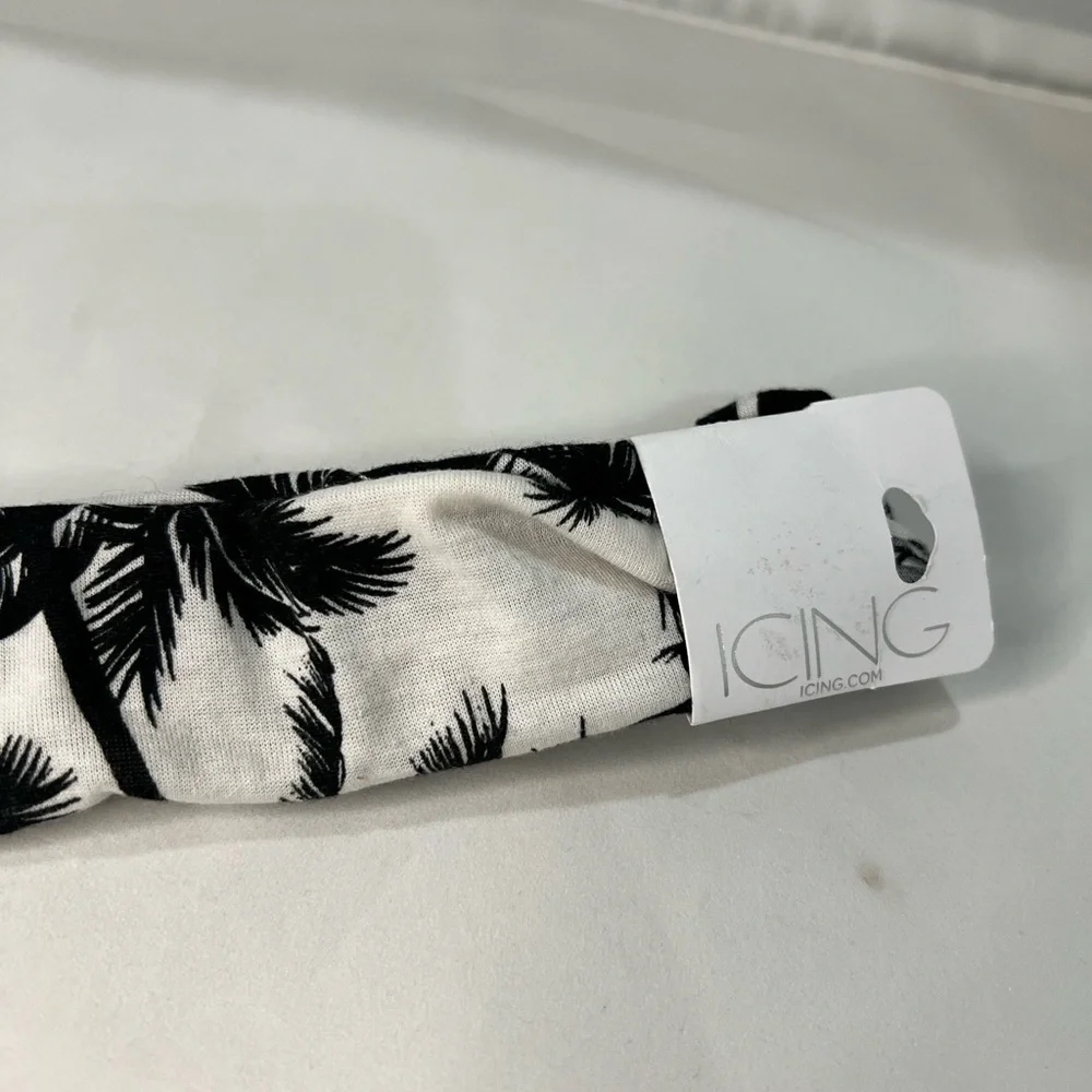 NTM Icing Cream/White & Black Palm Tree Soft Twisty Front Headband